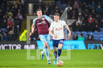 2022-02-23 - Tottenham Hotspur's defender Ben Davies during the English championship Premier League football match between Burnley and Tottenham Hotspur on February 23, 2022 at Turf Moor in Burnley, England - BURNLEY VS TOTTENHAM HOTSPUR - ENGLISH PREMIER LEAGUE - SOCCER