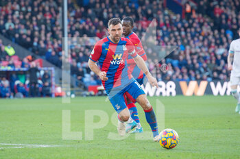 2022-02-26 - Crystal Palace midfielder James McArthur during the English championship Premier League football match between Crystal Palace and Burnley on February 26, 2022 at Selhurst Park in London, England - CRYSTAL PALACE VS BURNLEY - ENGLISH PREMIER LEAGUE - SOCCER
