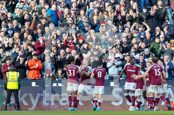 2022-02-27 - West Ham United midfielder Tomas Soucek (28) celebrates a goal 1-0 during the English championship Premier League football match between West Ham United and Wolverhampton Wanderers on February 27, 2022 at the London Stadium in London, England - WEST HAM UNITED VS WOLVERHAMPTON WANDERERS - ENGLISH PREMIER LEAGUE - SOCCER
