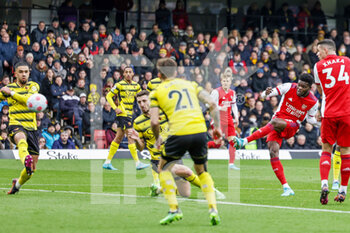2022-03-06 - Thomas Partey (5) of Arsenal shoots towards the goal during the English championship Premier League football match between Watford and Arsenal on March 6, 2022 at Vicarage Road in Watford, England - WATFORD VS ARSENAL - ENGLISH PREMIER LEAGUE - SOCCER