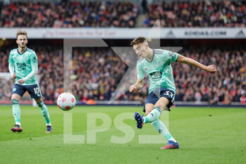 2022-03-13 - Luke Thomas (33) of Leicester City during the English championship Premier League football match between Arsenal and Leicester City on March 13, 2022 at the Emirates Stadium in London, England - ARSENAL VS LEICESTER CITY - ENGLISH PREMIER LEAGUE - SOCCER