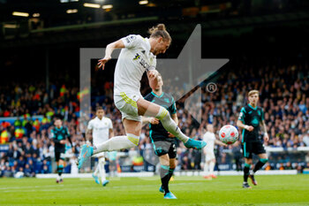 2022-03-13 - Leeds United defender Luke Ayling during the English championship Premier League football match between Leeds United and Norwich City on March 13, 2022 at Elland Road in Leeds, England - LEEDS UNITED VS NORWICH CITY - ENGLISH PREMIER LEAGUE - SOCCER