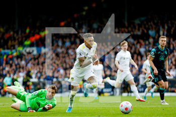2022-03-13 - Leeds United midfielder Raphinha and Tim Krul of Norwich during the English championship Premier League football match between Leeds United and Norwich City on March 13, 2022 at Elland Road in Leeds, England - LEEDS UNITED VS NORWICH CITY - ENGLISH PREMIER LEAGUE - SOCCER