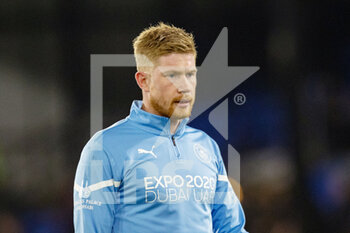 2022-03-14 - Manchester City midfielder Kevin De Bruyne (17) warming up before the English championship Premier League football match between Crystal Palace and Manchester City on March 14, 2022 at Selhurst Park in London, England - CRYSTAL PALACE VS MANCHESTER CITY - ENGLISH PREMIER LEAGUE - SOCCER