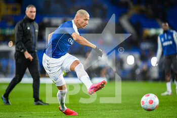 2022-03-17 - Everton's forward Richarlison (7) warms up before the English championship Premier League football match between Everton and Newcastle United on March 17, 2022 at Goodison Park in Liverpool, England - EVERTON VS NEWCASTLE UNITED - ENGLISH PREMIER LEAGUE - SOCCER