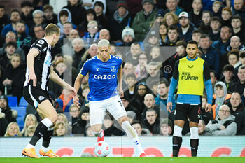2022-03-17 - Everton's forward Richarlison (7) during the English championship Premier League football match between Everton and Newcastle United on March 17, 2022 at Goodison Park in Liverpool, England - EVERTON VS NEWCASTLE UNITED - ENGLISH PREMIER LEAGUE - SOCCER