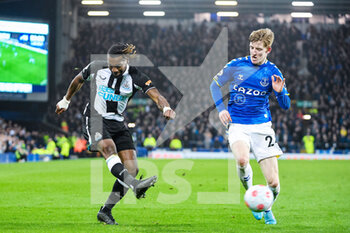 2022-03-17 - Newcastle United's forward Allan Saint-Maximin (10) and Anthony Gordon of Everton during the English championship Premier League football match between Everton and Newcastle United on March 17, 2022 at Goodison Park in Liverpool, England - EVERTON VS NEWCASTLE UNITED - ENGLISH PREMIER LEAGUE - SOCCER