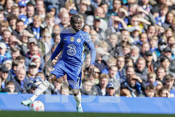2022-04-02 - Ngolo Kante (7) of Chelsea during the English championship Premier League football match between Chelsea and Brentford on April 2, 2022 at Stamford Bridge in London, England - CHELSEA VS BRENTFORD - ENGLISH PREMIER LEAGUE - SOCCER