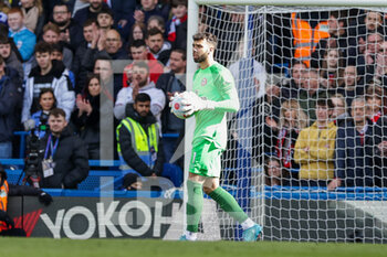 2022-04-02 - David Raya (1) of Brentford during the English championship Premier League football match between Chelsea and Brentford on April 2, 2022 at Stamford Bridge in London, England - CHELSEA VS BRENTFORD - ENGLISH PREMIER LEAGUE - SOCCER