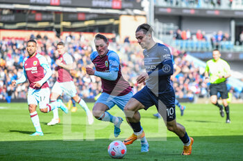 2022-04-02 - Manchester City's midfielder Jack Grealish during the English championship Premier League football match between Burnley and Manchester City on April 2, 2022 at Turf Moor in Burnley, England - BURNLEY VS MANCHESTER CITY - ENGLISH PREMIER LEAGUE - SOCCER