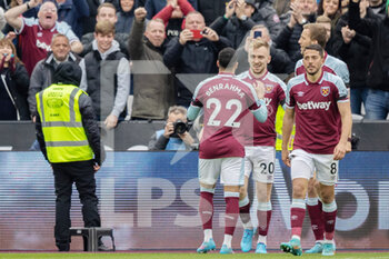 2022-04-03 - West Ham United Jarrod Bowen (20) scores a goal 2-1 and celebrates during the English championship Premier League football match between West Ham United and Everton on April 3, 2022 at the London Stadium in London, England - WEST HAM UNITED VS EVERTON - ENGLISH PREMIER LEAGUE - SOCCER