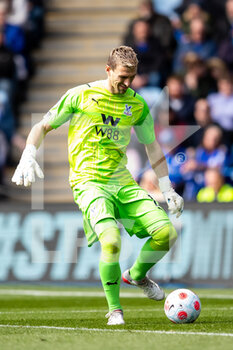 2022-04-10 - Crystal Palace goalkeeper Vicente Guaita during the English championship Premier League football match between Leicester City and Crystal Palace on April 10, 2022 at the King Power Stadium in Leicester, England - LEICESTER CITY VS CRYSTAL PALACE - ENGLISH PREMIER LEAGUE - SOCCER