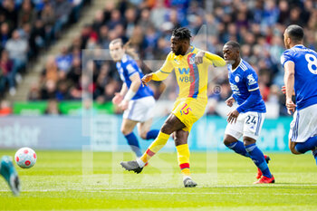 2022-04-10 - Crystal Palace forward Jeffrey Schlupp during the English championship Premier League football match between Leicester City and Crystal Palace on April 10, 2022 at the King Power Stadium in Leicester, England - LEICESTER CITY VS CRYSTAL PALACE - ENGLISH PREMIER LEAGUE - SOCCER