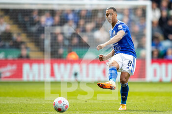 2022-04-10 - Leicester City midfielder Youri Tielemans during the English championship Premier League football match between Leicester City and Crystal Palace on April 10, 2022 at the King Power Stadium in Leicester, England - LEICESTER CITY VS CRYSTAL PALACE - ENGLISH PREMIER LEAGUE - SOCCER