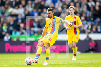 2022-04-10 - Crystal Palace midfielder James McArthur during the English championship Premier League football match between Leicester City and Crystal Palace on April 10, 2022 at the King Power Stadium in Leicester, England - LEICESTER CITY VS CRYSTAL PALACE - ENGLISH PREMIER LEAGUE - SOCCER