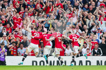 2022-04-17 - Manchester United Forward Cristiano Ronaldo (7) celebrates his goal 3-2 with teammates during the English championship Premier League football match between Manchester United and Norwich City on April 16, 2022 at Old Trafford in Manchester, England - MANCHESTER UNITED VS NORWICH CITY - ENGLISH PREMIER LEAGUE - SOCCER