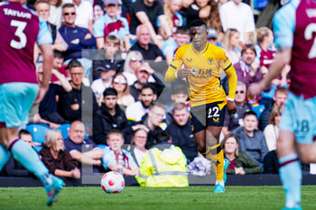 2022-04-24 - Wolverhampton Wanderers defender Nelson Semedo during the English championship Premier League football match between Burnley and Wolverhampton Wanderers on April 24, 2022 at Turf Moor in Burnley, England - BURNLEY VS WOLVERHAMPTON WANDERERS - ENGLISH PREMIER LEAGUE - SOCCER
