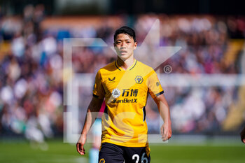 2022-04-24 - Wolverhampton Wanderers forward Hwang Hee-chan during the English championship Premier League football match between Burnley and Wolverhampton Wanderers on April 24, 2022 at Turf Moor in Burnley, England - BURNLEY VS WOLVERHAMPTON WANDERERS - ENGLISH PREMIER LEAGUE - SOCCER