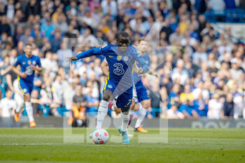 2022-04-24 - Chelsea midfielder Ngolo Kante during the English championship Premier League football match between Chelsea and West Ham United on April 24, 2022 at Stamford Bridge in London, England - CHELSEA VS WEST HAM UNITED - ENGLISH PREMIER LEAGUE - SOCCER