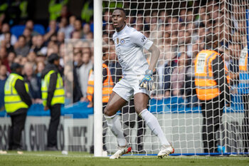 2022-04-24 - Chelsea goalkeeper Edouard Mendy during the English championship Premier League football match between Chelsea and West Ham United on April 24, 2022 at Stamford Bridge in London, England - CHELSEA VS WEST HAM UNITED - ENGLISH PREMIER LEAGUE - SOCCER