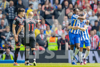 2022-04-24 - Brighton and Hove Albion striker Danny Welbeck (18) celebrates his goal with Neal Maupay during the English championship Premier League football match between Brighton and Hove Albion and Southampton on April 24, 2022 at the American Express Community Stadium in Brighton and Hove, England - BRIGHTON AND HOVE ALBION VS SOUTHAMPTON - ENGLISH PREMIER LEAGUE - SOCCER