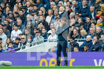 2022-05-01 - Tottenham Hotspur manager Antonio Conte during the English championship Premier League football match between Tottenham Hotspur and Leicester City on May 1, 2022 at Tottenham Hotspur Stadium in London, England - TOTTENHAM HOTSPUR VS LEICESTER CITY - ENGLISH PREMIER LEAGUE - SOCCER