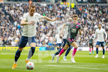 2022-05-01 - Tottenham Hotspur forward Harry Kane during the English championship Premier League football match between Tottenham Hotspur and Leicester City on May 1, 2022 at Tottenham Hotspur Stadium in London, England - TOTTENHAM HOTSPUR VS LEICESTER CITY - ENGLISH PREMIER LEAGUE - SOCCER
