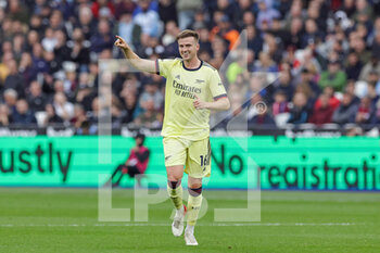 2022-05-01 - Rob Holding (16) of Arsenal celebrates his goal 0-1 during the English championship Premier League football match between West Ham United and Arsenal on May 1, 2022 at the London Stadium in London, England - WEST HAM UNITED VS ARSENAL - ENGLISH PREMIER LEAGUE - SOCCER