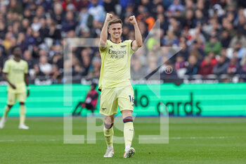 2022-05-01 - Rob Holding (16) of Arsenal celebrates his goal 0-1 during the English championship Premier League football match between West Ham United and Arsenal on May 1, 2022 at the London Stadium in London, England - WEST HAM UNITED VS ARSENAL - ENGLISH PREMIER LEAGUE - SOCCER