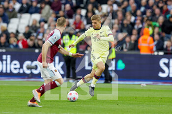 2022-05-01 - Emile Smith Rowe (10) of Arsenal during the English championship Premier League football match between West Ham United and Arsenal on May 1, 2022 at the London Stadium in London, England - WEST HAM UNITED VS ARSENAL - ENGLISH PREMIER LEAGUE - SOCCER