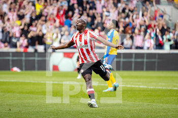 2022-05-07 - Brentford forward Yoane Wissa (11) celebrates his goal 2-0 during the English championship Premier League football match between Brentford and Southampton on May 7, 2022 at Brentford Community Stadium in Brentford, England - BRENTFORD VS SOUTHAMPTON - ENGLISH PREMIER LEAGUE - SOCCER