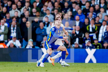 2022-05-11 - Chelsea midfielder Mason Mount watches the ball with Lewis Bate and Liam Cooper of Leeds during the English championship Premier League football match between Leeds United and Chelsea on May 11, 2022 at Elland Road in Leeds, England - LEEDS UNITED VS CHELSEA - ENGLISH PREMIER LEAGUE - SOCCER