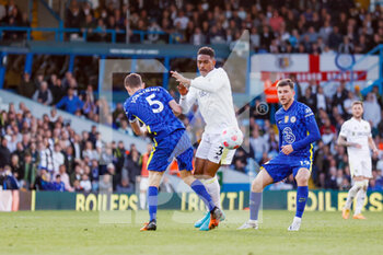 2022-05-11 - Leeds United defender Junior Firpo and Jorginho of Chelsea during the English championship Premier League football match between Leeds United and Chelsea on May 11, 2022 at Elland Road in Leeds, England - LEEDS UNITED VS CHELSEA - ENGLISH PREMIER LEAGUE - SOCCER