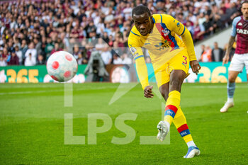 2022-05-15 - Crystal Palace defender Tyrick Mitchell during the English championship Premier League football match between Aston Villa and Crystal Palace on May 15, 2022 at Villa Park in Birmingham, England - ASTON VILLA VS CRYSTAL PALACE - ENGLISH PREMIER LEAGUE - SOCCER