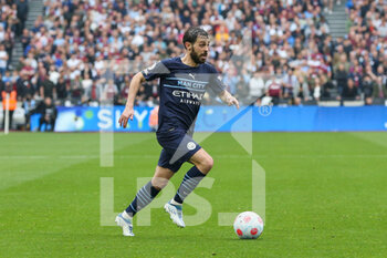 2022-05-15 - Manchester City midfielder Bernardo Silva during the English championship Premier League football match between West Ham United and Manchester City on May 15, 2022 at the London Stadium in London, England - WEST HAM UNITED VS MANCHESTER CITY - ENGLISH PREMIER LEAGUE - SOCCER