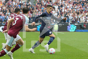 2022-05-15 - Manchester City defender Joao Cancelo during the English championship Premier League football match between West Ham United and Manchester City on May 15, 2022 at the London Stadium in London, England - WEST HAM UNITED VS MANCHESTER CITY - ENGLISH PREMIER LEAGUE - SOCCER