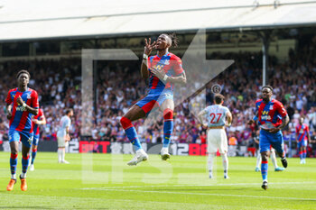 2022-05-23 - Crystal Palace 11 Wilfried Zaha celebrates his goal 1-0 during the English championship Premier League football match between Crystal Palace and Manchester United on May 22, 2022 at Selhurst Park in London, England - CRYSTAL PALACE VS MANCHESTER UNITED - ENGLISH PREMIER LEAGUE - SOCCER