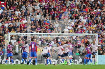 2022-08-05 - Arsenal forward Gabriel Martinelli celebrates his goal 0-1 during the English championship Premier League football match between Crystal Palace and Arsenal on August 5, 2022 at Selhurst Park in London, England - FOOTBALL - ENGLISH CHAMP - CRYSTAL PALACE V ARSENAL - ENGLISH PREMIER LEAGUE - SOCCER