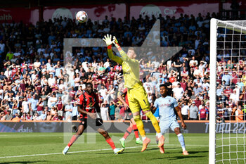2022-08-06 - Mark Travers (1) of AFC Bournemouth during the English championship Premier League football match between Bournemouth and Aston Villa on August 6, 2022 at the Vitality Stadium in Bournemouth, England - FOOTBALL - ENGLISH CHAMP - BOURNEMOUTH V ASTON VILLA - ENGLISH PREMIER LEAGUE - SOCCER