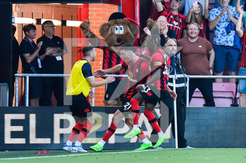 2022-08-06 - Kieffer Moore (21) of AFC Bournemouth celebrates scoring the second goal 2-0 with teammates during the English championship Premier League football match between Bournemouth and Aston Villa on August 6, 2022 at the Vitality Stadium in Bournemouth, England - FOOTBALL - ENGLISH CHAMP - BOURNEMOUTH V ASTON VILLA - ENGLISH PREMIER LEAGUE - SOCCER