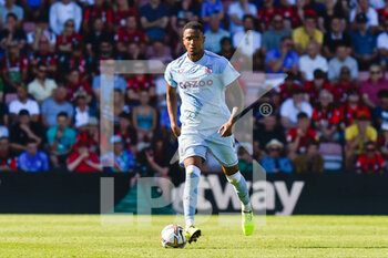 2022-08-06 - Ezri Konsa (4) of Aston Villa during the English championship Premier League football match between Bournemouth and Aston Villa on August 6, 2022 at the Vitality Stadium in Bournemouth, England - FOOTBALL - ENGLISH CHAMP - BOURNEMOUTH V ASTON VILLA - ENGLISH PREMIER LEAGUE - SOCCER