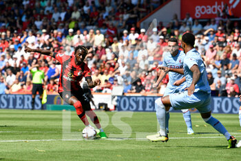 2022-08-06 - Jordan Zemura (33) of AFC Bournemouth during the English championship Premier League football match between Bournemouth and Aston Villa on August 6, 2022 at the Vitality Stadium in Bournemouth, England - FOOTBALL - ENGLISH CHAMP - BOURNEMOUTH V ASTON VILLA - ENGLISH PREMIER LEAGUE - SOCCER