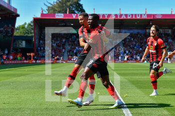 2022-08-06 - Jefferson Lerma (8) of AFC Bournemouth celebrates scoring the opening goal with Marcus Tavernier during the English championship Premier League football match between Bournemouth and Aston Villa on August 6, 2022 at the Vitality Stadium in Bournemouth, England - FOOTBALL - ENGLISH CHAMP - BOURNEMOUTH V ASTON VILLA - ENGLISH PREMIER LEAGUE - SOCCER