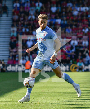2022-08-06 - Matty Cash (2) of Aston Villa during the English championship Premier League football match between Bournemouth and Aston Villa on August 6, 2022 at the Vitality Stadium in Bournemouth, England - FOOTBALL - ENGLISH CHAMP - BOURNEMOUTH V ASTON VILLA - ENGLISH PREMIER LEAGUE - SOCCER