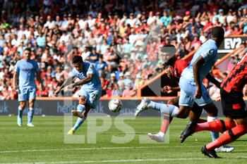2022-08-06 - Philippe Coutinho (23) of Aston Villa shoots during the English championship Premier League football match between Bournemouth and Aston Villa on August 6, 2022 at the Vitality Stadium in Bournemouth, England - FOOTBALL - ENGLISH CHAMP - BOURNEMOUTH V ASTON VILLA - ENGLISH PREMIER LEAGUE - SOCCER