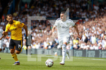 2022-08-06 - Leeds United midfielder Jack Harrison during the English championship Premier League football match between Leeds United and Wolverhampton Wanderers on August 6, 2022 at Elland Road in Leeds, England - FOOTBALL - ENGLISH CHAMP - LEEDS V WOLVERHAMPTON - ENGLISH PREMIER LEAGUE - SOCCER