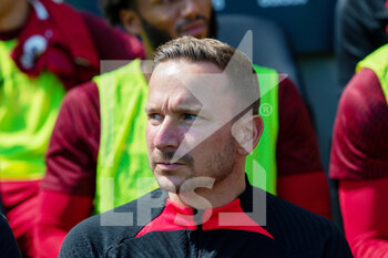 2022-08-06 - Liverpool assistant manager Pepijn Lijnders before the English championship Premier League football match between Fulham and Liverpool on August 6, 2022 at Craven Cottage in London, England - FOOTBALL - ENGLISH CHAMP - FULHAM V LIVERPOOL - ENGLISH PREMIER LEAGUE - SOCCER