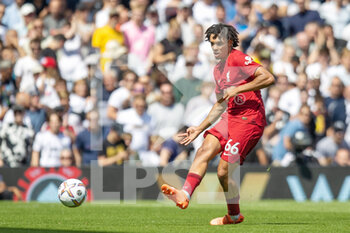 2022-08-06 - Liverpool defender Trent Alexander-Arnold during the English championship Premier League football match between Fulham and Liverpool on August 6, 2022 at Craven Cottage in London, England - FOOTBALL - ENGLISH CHAMP - FULHAM V LIVERPOOL - ENGLISH PREMIER LEAGUE - SOCCER