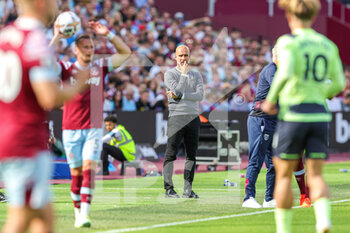 2022-08-07 - Pep Guardiola Manager of Manchester City during the English championship Premier League football match between West Ham United and Manchester City on August 7, 2022 at the London Stadium in London, England - FOOTBALL - ENGLISH CHAMP - WEST HAM V MANCHESTER CITY - ENGLISH PREMIER LEAGUE - SOCCER
