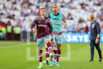 2022-08-07 - Gianluca Scamacca (7) of West Ham United warms up during the English championship Premier League football match between West Ham United and Manchester City on August 7, 2022 at the London Stadium in London, England - FOOTBALL - ENGLISH CHAMP - WEST HAM V MANCHESTER CITY - ENGLISH PREMIER LEAGUE - SOCCER